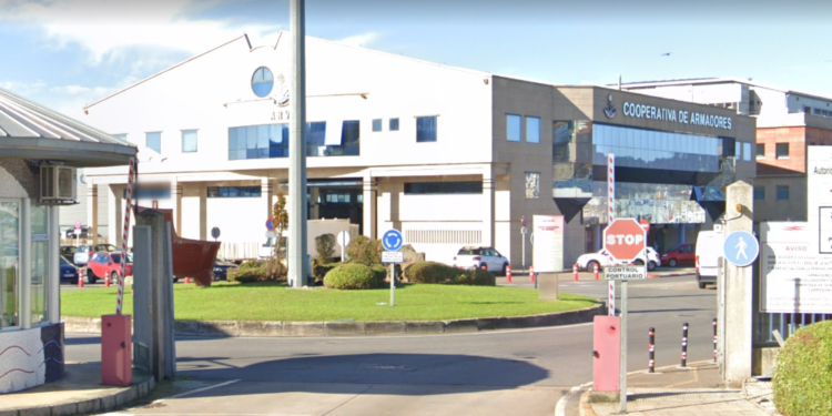 Tratan de agilizar las ayudas para las familias de los fallecidos del ‘Villa de Pitanxo’