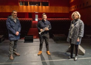 Manuel Madarnás presenta no Teatro Municipal de Tui o seu traballo discográfico “La MMarca”
