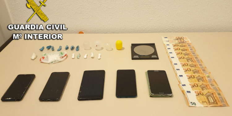 La Guardia Civil detiene a una vecina de Nigrán por venta y distribución de drogas