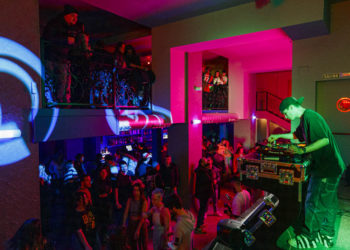 Vigo inaugura su nueva sala cultural: Molotov ofrece música, clubbing, mercadillo, moda, teatro…