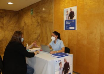 Vithas Vigo detecta un 5,2% de casos sospechosos de cáncer colorrectal tras realizar un cribado gratuito en el hospital
