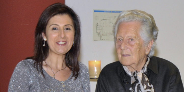 Antía Cal y la Escola Rosalía de Castro