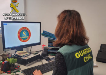 Detenido un ciudadano extranjero por estafar 17.000 euros a un vecino de Cangas