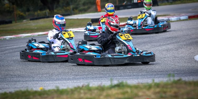 Un equipo vigués se alza con la victoria de las 7 horas en el circuito internacional de Palmela