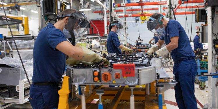 Stellantis Vigo confirma la actividad de la próxima semana, con dos turnos por jornada