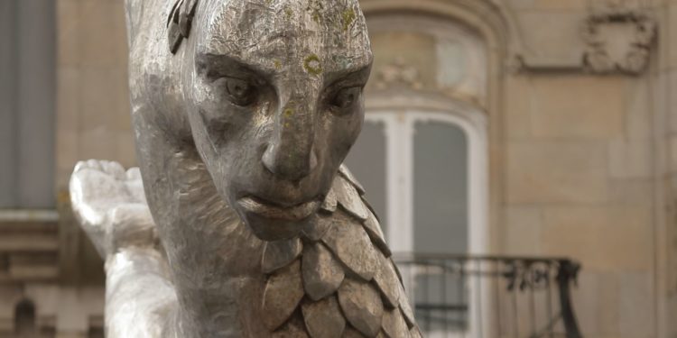 Porta do Sol monumento Sireno Vigo Edificio Simeón