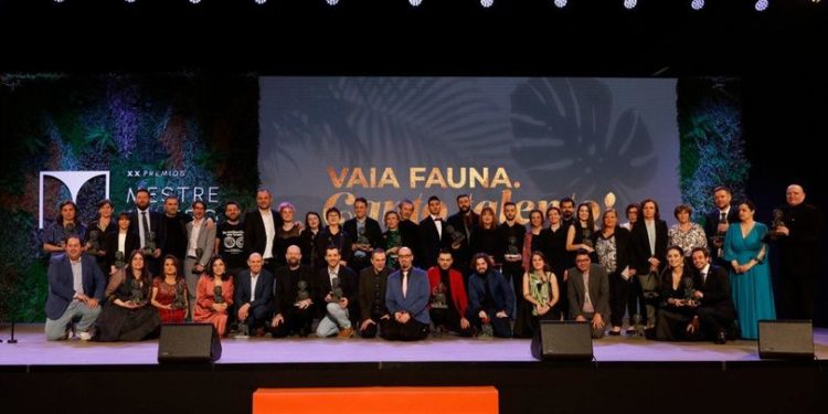 “Hierro” conquista unos Premios Mestre Mateo con Brandariz en el recuerdo y homenaje a Ledo