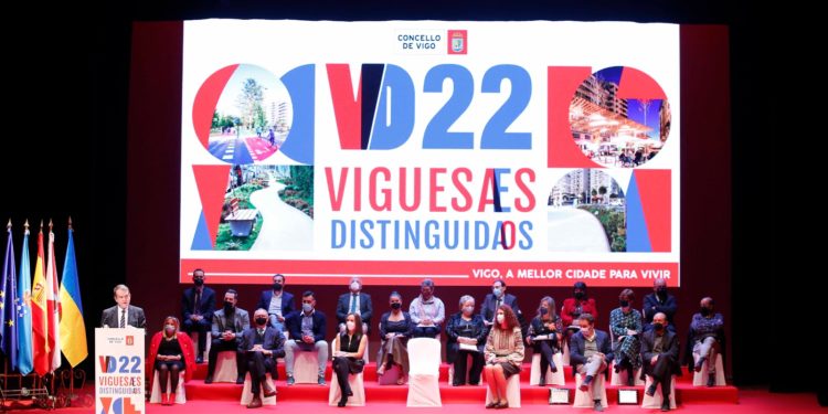 Vigo brinda su apoyo a Ucrania y clama contra la guerra: «Tiene que acabar la invasión asesina de Putin»