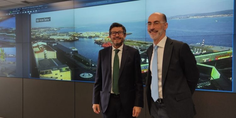 El Puerto de Vigo transmite al Estado su escasez de espacio y su apuesta por la conectividad ferroviaria