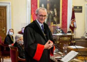 Premios Vigueses Distinguidos para Antón Costas, Alborada, cuatro colegios y un centro cultural