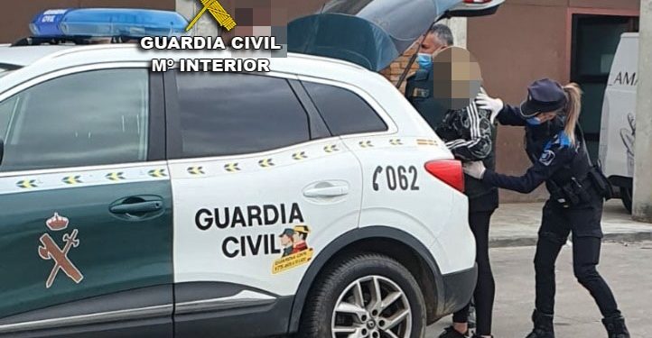 Detenida una vecina de O Porriño por vender droga en su casa