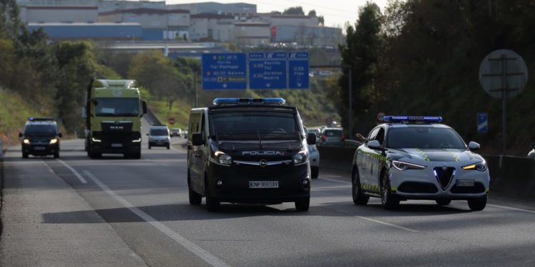 Nueve detenidos y otros nueve investigados en Galicia por impedir trabajar durante el paro del transporte