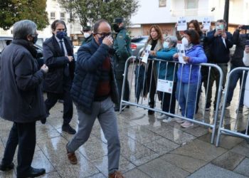 El exnovio de Déborah se declara inocente y no contesta a los abogados de la familia