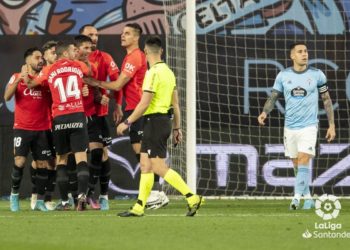El Celta recurrirá la segunda tarjeta amarilla a Hugo Mallo