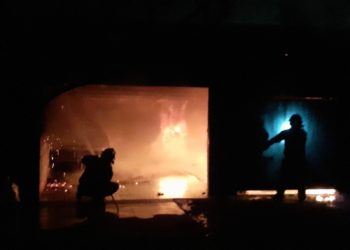 Un incendio causa importantes daños materiales en un cobertizo de O Porriño