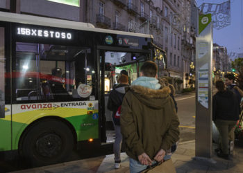 Vitrasa busca “garantizar su supervivencia” con una reducción salarial del 30% y más jornada laboral