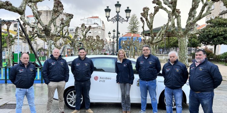 El Xacobeo triunfa en los taxis de Vigo: otros 50 vehículos promocionan ya el Camino