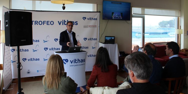 Vithas Vigo recomienda a los padres ser parte activa de la vida mediática de sus hijos