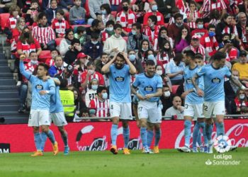 El Celta enmudece la Catedral y acaricia la salvación