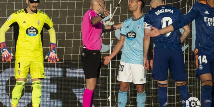 Aspas: «Parecía que el árbitro quería un hat trick de Benzema»