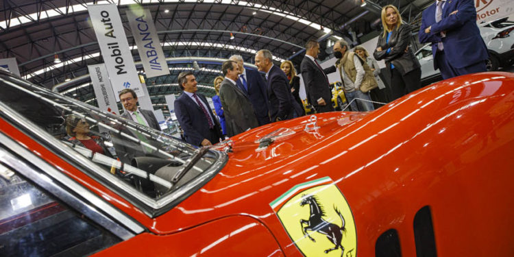 El Salón del Automóvil abre en Vigo con decenas de marcas, exposiciones y sorteos