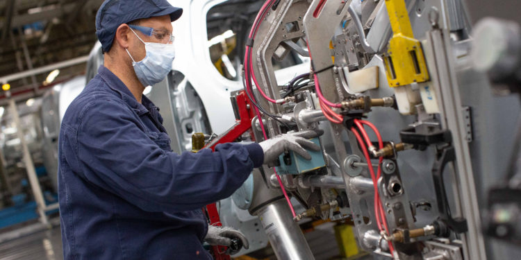 Stellantis Vigo prevé que las paradas de producción se agudicen en mayo y junio