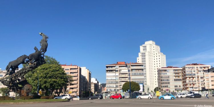 La Praza de España de Vigo sigue esperando