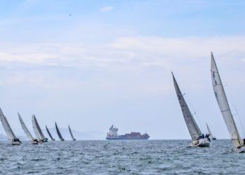 El Trofeo Comunica se desdobla y partirá desde Combarro y Vigo rumbo a Baiona