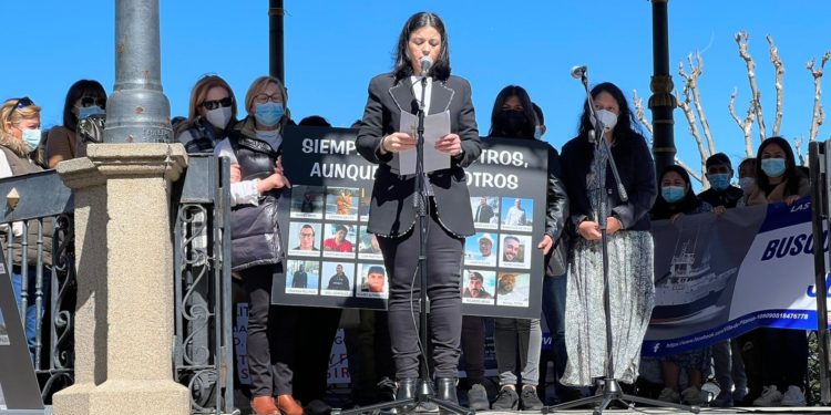 Las familias del ‘Pitanxo’ dicen que la investigación está incompleta si no se baja al pecio