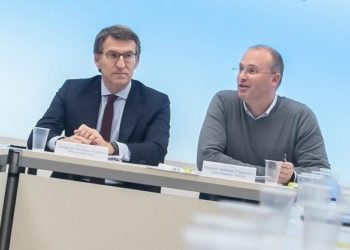 Feijóo se lleva a la cúpula del PP a su hombre fuerte en Galicia