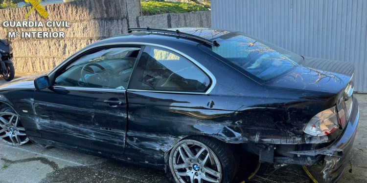 Detienen a un vigués por simular el robo de su coche tras sufrir un accidente en Baiona