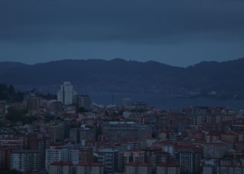 Vigo se prepara para un cambio de tiempo: el frío y el sol dan paso al viento y la lluvia