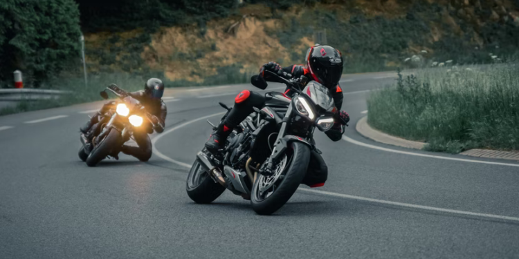 ¿Cómo mejorar el confort que ofrece el asiento de la moto?