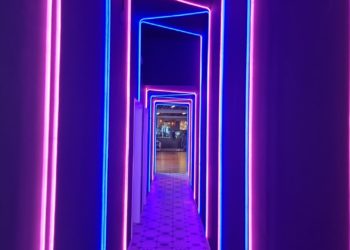 Fiesta gratuita con DJ y cena-cóctel para el desembarco de Los 3 Monos en Vigo