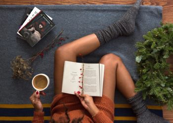 Libro, amigo fiel que te acompaña cuando hay frío o calor, alegría o dolor