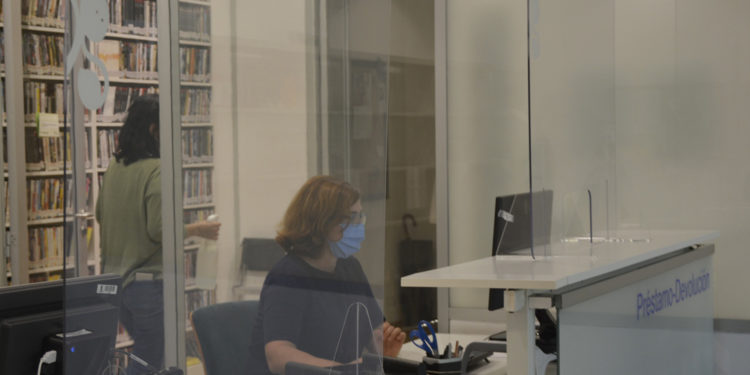 A Universidade de Vigo mantén a recomendación do uso de máscaras en interiores