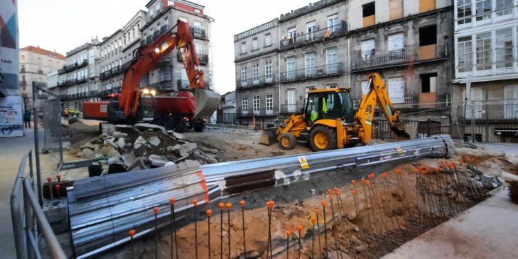 Caballero garantiza que el túnel de la Porta do Sol llegará hasta Torrecedeira: “Claro que se hará”