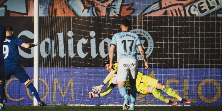 El simpático poema que le dedica el Celta a Dituro por su récord como ‘parapenaltis’