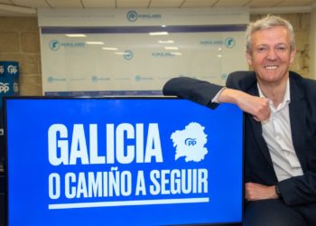 Rueda entrega más de 7.000 avales para liderar el PPdeG y aboga por su estilo