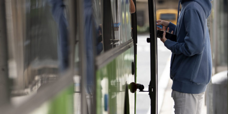Desestimado el recurso contra el concurso público de transporte escolar en Vigo