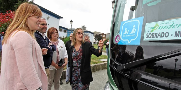 Nueve empresas logran paralizar un concurso público de transporte escolar en Vigo