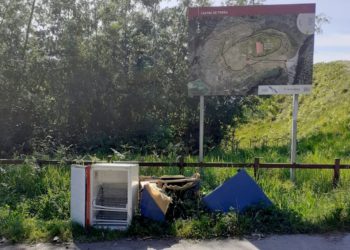 Ponteareas elimina unha vertedura incontrolada preto do Castro de Troña