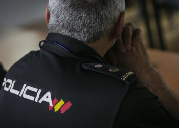 Recibe el alta el marido de la viguesa asesinada en Tenerife, que permanece detenido