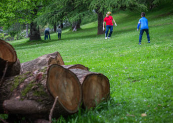 La AECC pide declarar el parque de Castrelos como espacio libre de tabaco