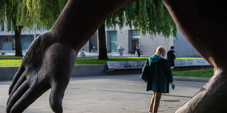 Detenido un joven en Vigo por agredir violentamente a otro al que quiso robar