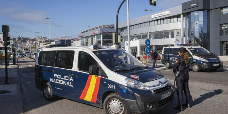 Detenida una pareja en Vigo por multitud de hurtos en comercios, locales de hostelería y discotecas