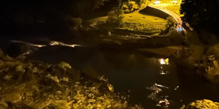 Tragedia en Arbo: un vigués muere y su hijo desaparece tras ser arrastrados por el Miño