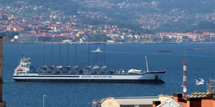 Ya están en Vigo los majestuosos Super Series: el circuito mundial más espectacular llega a Galicia