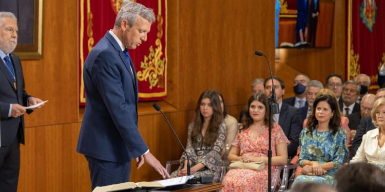 Rueda, sexto presidente de la Xunta: «Me toca ahora subir al puente de mando»