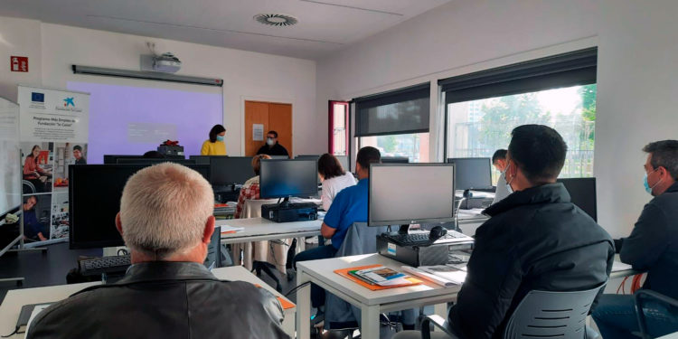 Cogami forma en Vigo como mozo de almacén a quince persoas con discapacidade